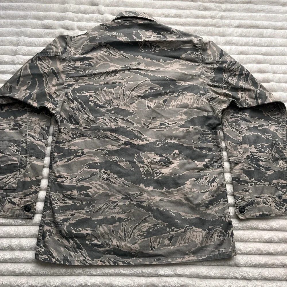U.S. Air Force Utility Coat Mens 38R Digital Tiger Stripe Camo Jacket